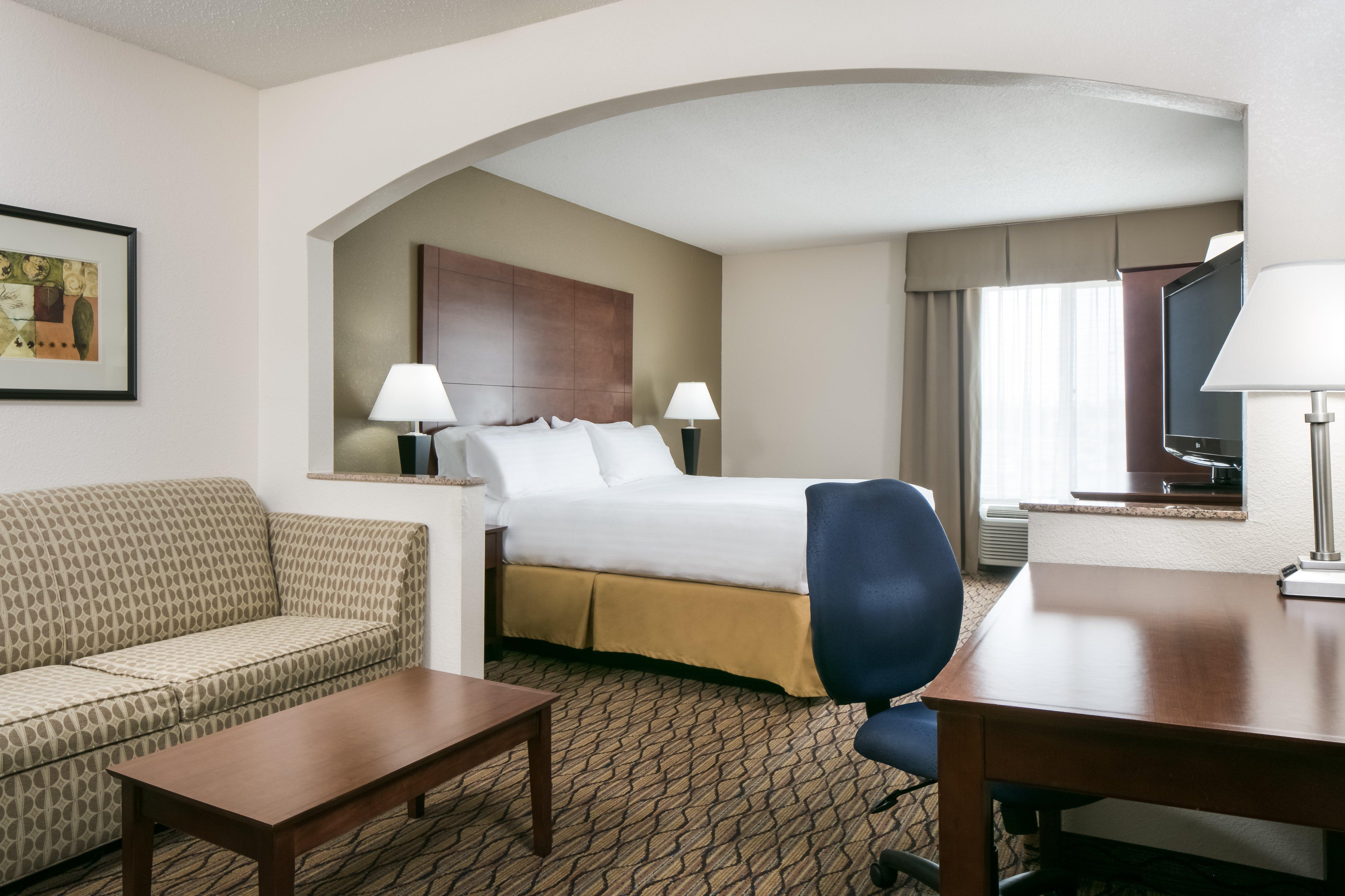 Holiday Express & By Ihg