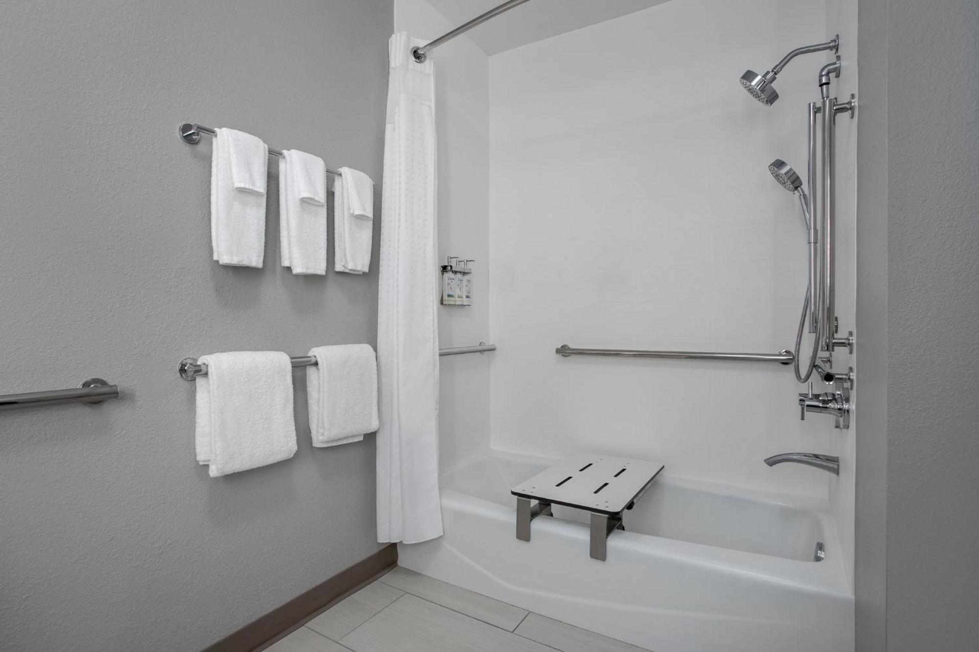 Hotel Holiday Express & By Ihg Clinton