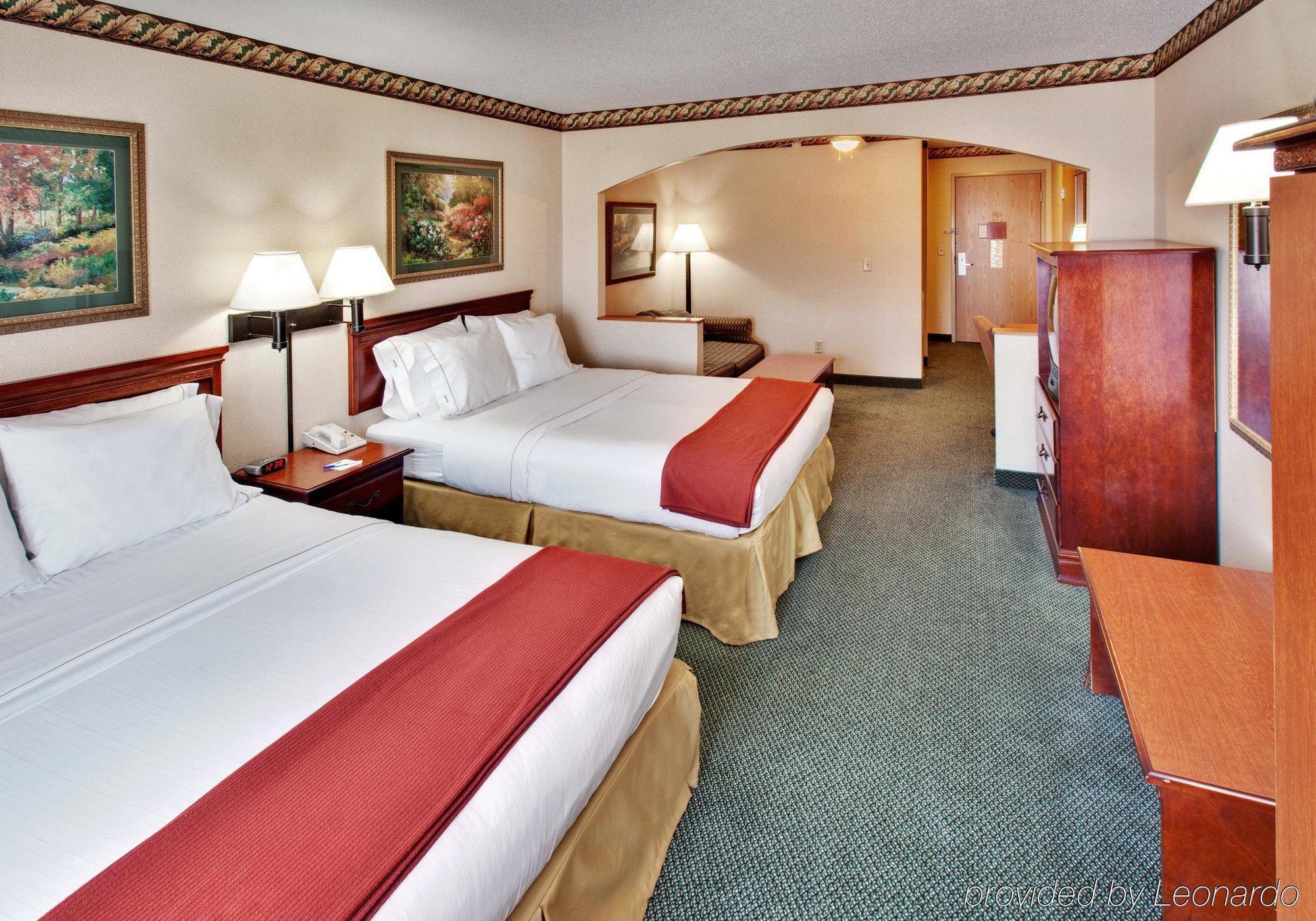 Holiday Express & By Ihg Hotel